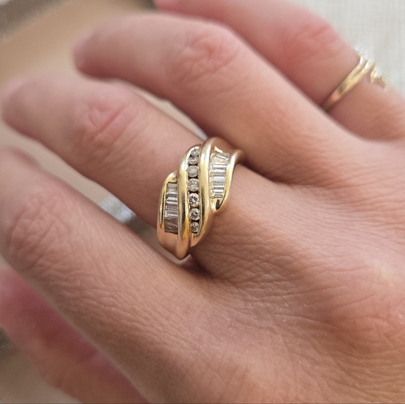 14k Gold Diamond Ring